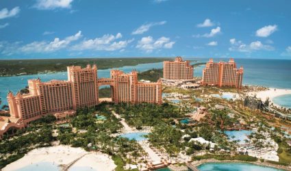 Atlantis_Royal_Towers_Paradise_Island_6May2014_01