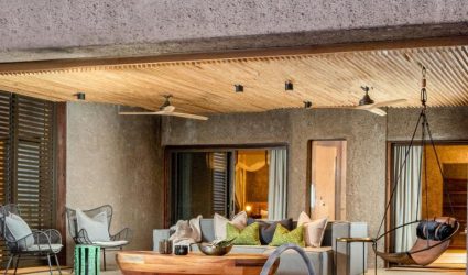 earth-lodge-luxury-suite-exterior