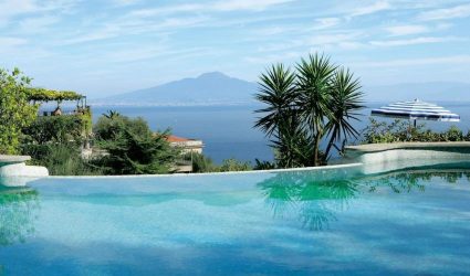 grand-hotel-capodimonte-hero